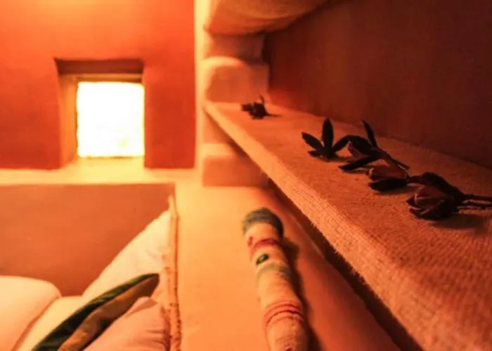 Las Chullpas Eco-lodge *