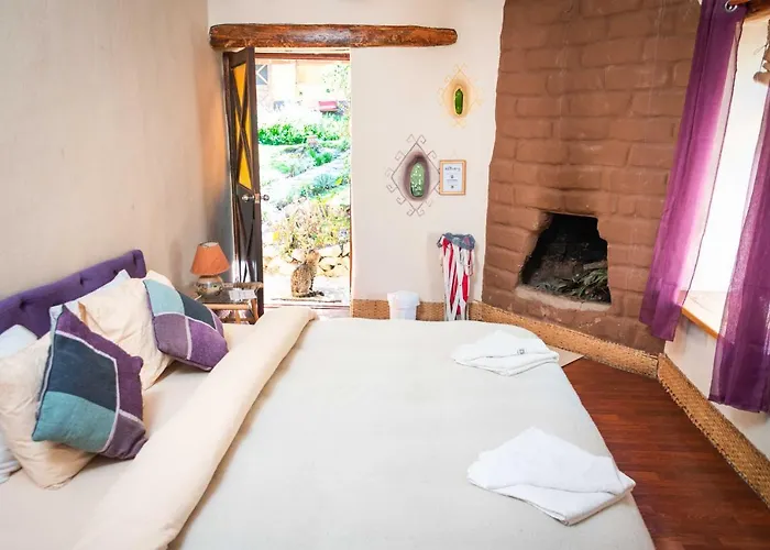 Las Chullpas Eco-lodge *