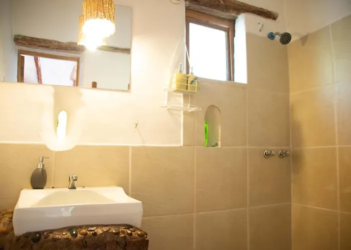 Las Chullpas Eco-lodge